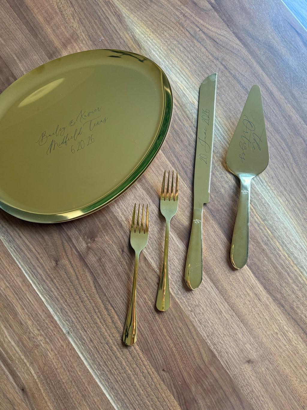 Personalized Wedding Cake Cutting Set – Engraved Gold Knife & Server Gift